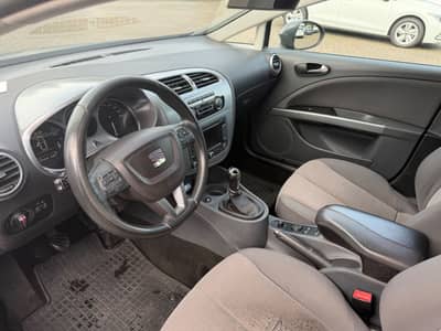 Seat Leon 2.0 TDI Stylance / Style — slika 4