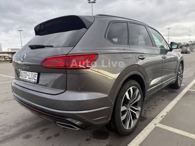 Volkswagen Touareg 3.0 TDI*R LINE*BlackS*PAN*MATRI*LUFT*VOL — slika 5