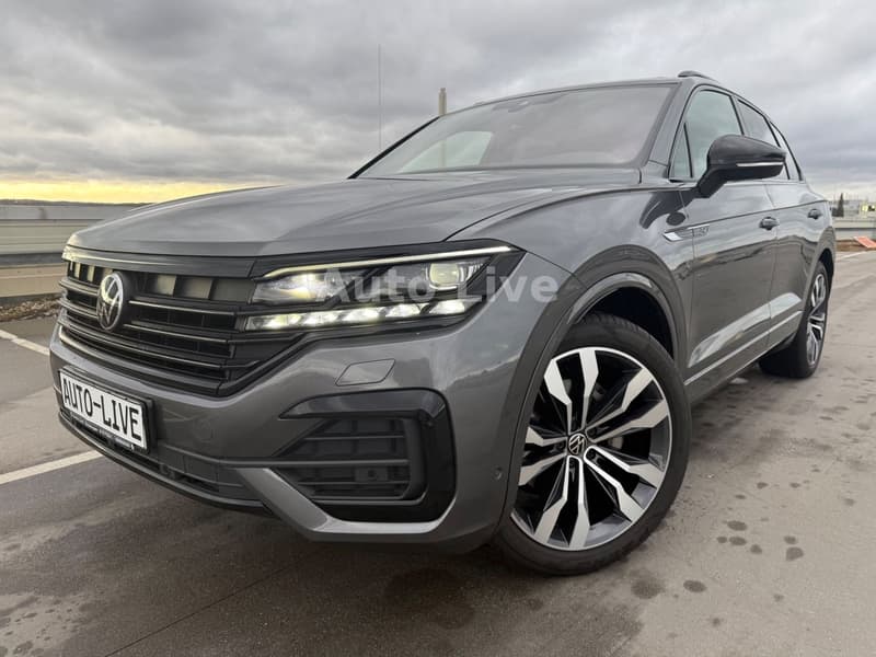 Volkswagen Touareg 3.0 TDI*R LINE*BlackS*PAN*MATRI*LUFT*VOL