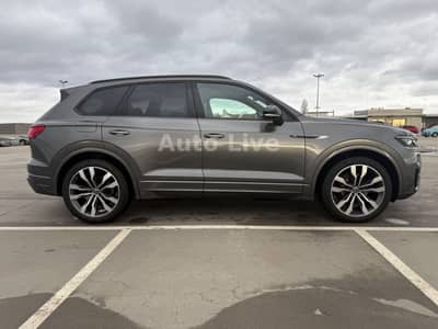 Volkswagen Touareg 3.0 TDI*R LINE*BlackS*PAN*MATRI*LUFT*VOL — slika 6