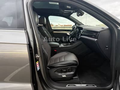 Volkswagen Touareg 3.0 TDI*R LINE*BlackS*PAN*MATRI*LUFT*VOL — slika 12