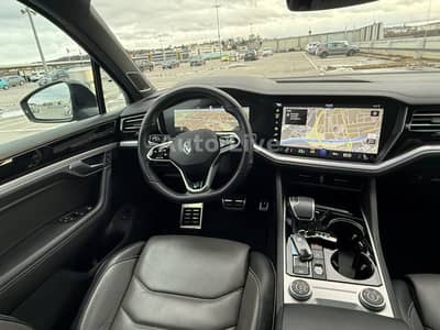 Volkswagen Touareg 3.0 TDI*R LINE*BlackS*PAN*MATRI*LUFT*VOL — slika 16