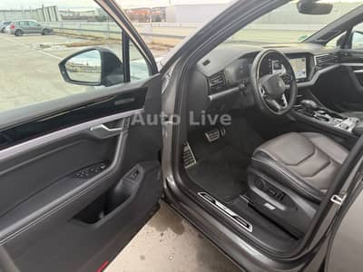 Volkswagen Touareg 3.0 TDI*R LINE*BlackS*PAN*MATRI*LUFT*VOL — slika 15
