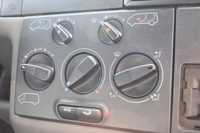 Volkswagen T4 Caravelle 2.5 TDI KLIMA/SERVO/ABS/AHK — slika 18