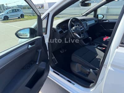 Volkswagen Touran 2.0 TDI*DSG*7xSITZ*PANO*VIRT*NAVI*LED*AHK — slika 30