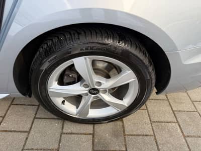 Audi A4 Avant 40 TDI — slika 6