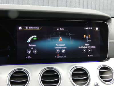 Mercedes-Benz E 220 d LED WIDE Leder Distronic AHK 360° 1-Hand — slika 11
