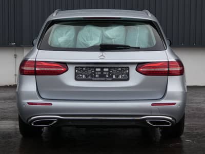 Mercedes-Benz E 220 d LED WIDE Leder Distronic AHK 360° 1-Hand — slika 31