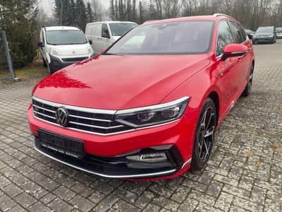 Volkswagen Passat 2.0 TDI Variant R LINE PANO HUD AHK — slika 2