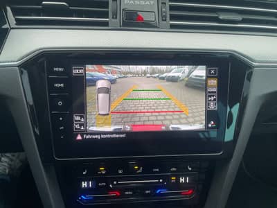 Volkswagen Passat 2.0 TDI Variant R LINE PANO HUD AHK — slika 12