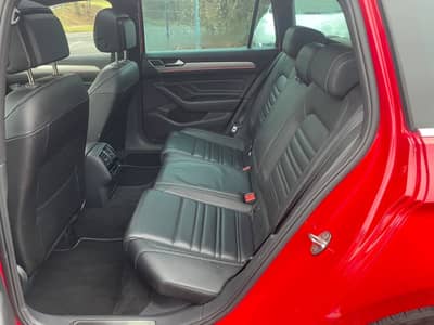 Volkswagen Passat 2.0 TDI Variant R LINE PANO HUD AHK — slika 8