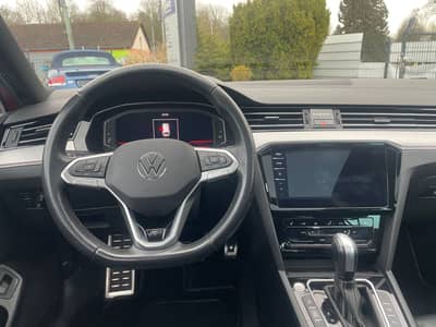 Volkswagen Passat 2.0 TDI Variant R LINE PANO HUD AHK — slika 6