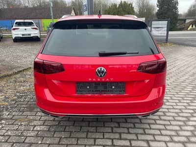 Volkswagen Passat 2.0 TDI Variant R LINE PANO HUD AHK — slika 15
