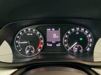 Skoda Octavia Combi Ambition DSG°AMBIENT°4xSHZ8Bereift — slika 12