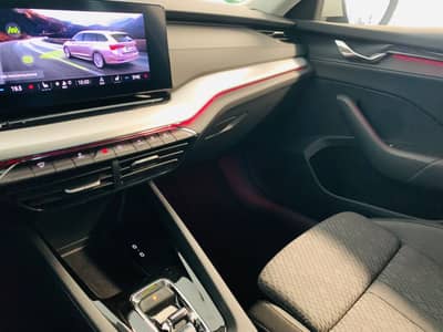 Skoda Octavia Combi Ambition DSG°AMBIENT°4xSHZ8Bereift — slika 17