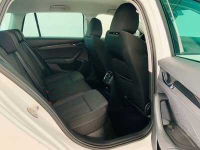 Skoda Octavia Combi Ambition DSG°AMBIENT°4xSHZ8Bereift — slika 22
