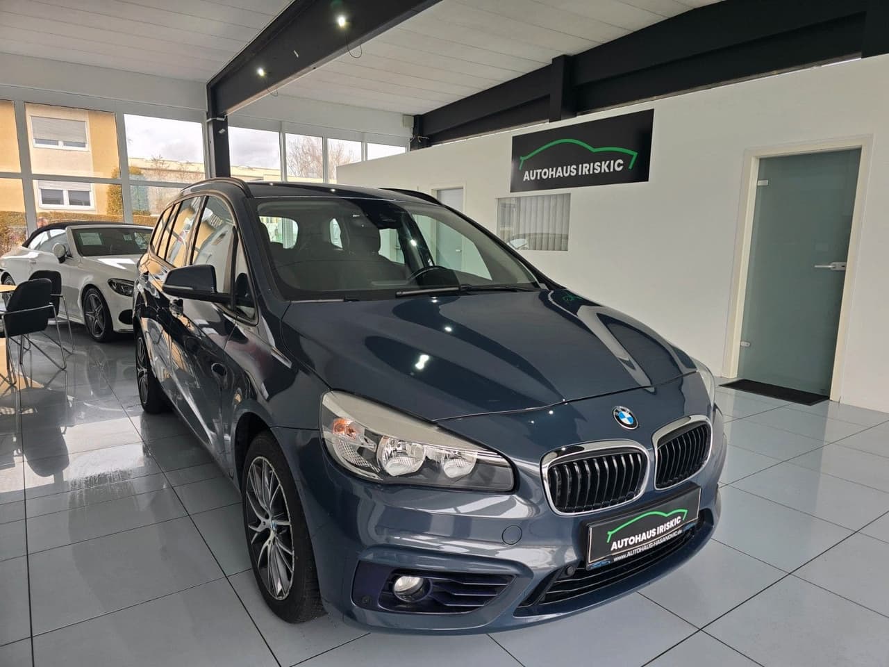 BMW Gran Tourer 218 i Sport Line — slika 1