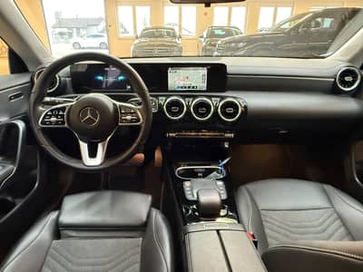 Mercedes-Benz CLA Shooting Brake/Navi/LED/Leder/Eester H./TOP — slika 13