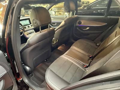 Mercedes-Benz E 220 d AMG Night-Edition/Widescreen/LED/360 Kam — slika 18