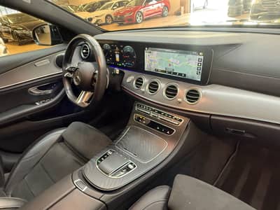 Mercedes-Benz E 220 d AMG Night-Edition/Widescreen/LED/360 Kam — slika 15