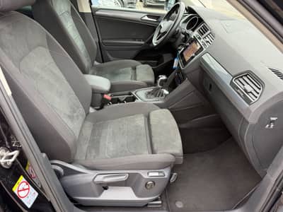 Volkswagen Tiguan Life/Navi/LED/Kamera/Alcantara/Erster H. — slika 17