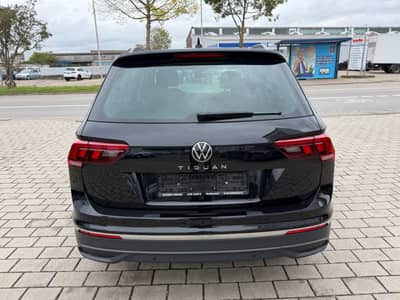 Volkswagen Tiguan Life/Navi/LED/Kamera/Alcantara/Erster H. — slika 9