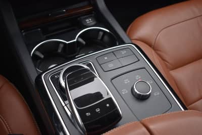 Mercedes-Benz GLE 350 d 4Matic AMG line — slika 21