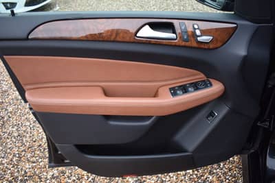 Mercedes-Benz GLE 350 d 4Matic AMG line — slika 10