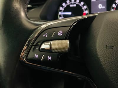 Skoda Octavia Combi Ambition°NAVI°LED°SHZ°PDC°1.Hd° — slika 9