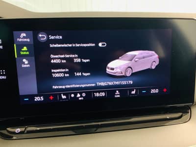 Skoda Octavia Combi Ambition°NAVI°LED°SHZ°PDC°1.Hd° — slika 12
