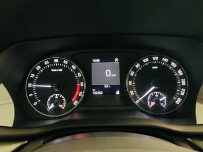Skoda Octavia Combi Ambition°NAVI°LED°SHZ°PDC°1.Hd° — slika 8