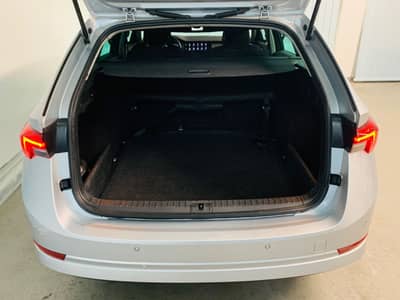 Skoda Octavia Combi Ambition°NAVI°LED°SHZ°PDC°1.Hd° — slika 7