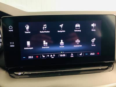 Skoda Octavia Combi Ambition°NAVI°LED°SHZ°PDC°1.Hd° — slika 11