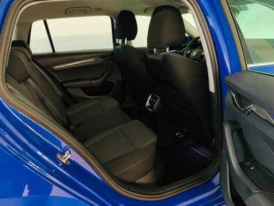 Skoda Octavia Combi First Edition°HEAD-UP°LED°SHZ° — slika 11