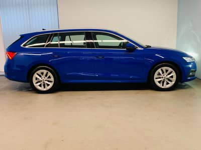 Skoda Octavia Combi First Edition°HEAD-UP°LED°SHZ° — slika 6