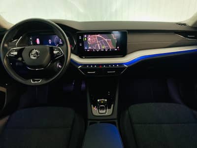 Skoda Octavia Combi First Edition°HEAD-UP°LED°SHZ° — slika 9