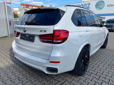 BMW X5 xDrive 30 d LAGERSCHADEN/bedingt fahrbereit — slika 5