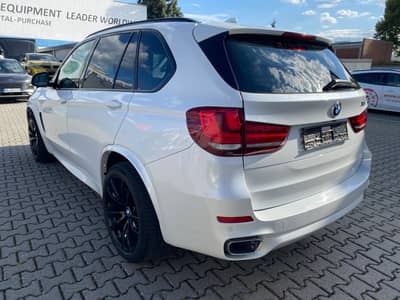 BMW X5 xDrive 30 d LAGERSCHADEN/bedingt fahrbereit — slika 4