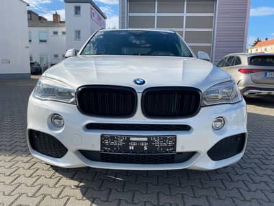 BMW X5 xDrive 30 d LAGERSCHADEN/bedingt fahrbereit — slika 16