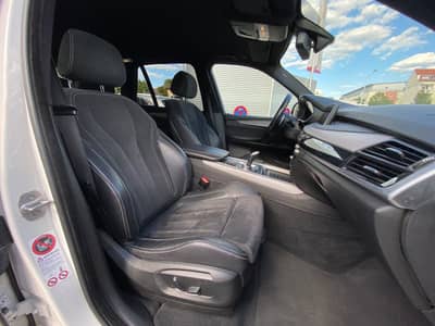 BMW X5 xDrive 30 d LAGERSCHADEN/bedingt fahrbereit — slika 7