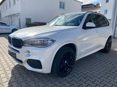 BMW X5 xDrive 30 d LAGERSCHADEN/bedingt fahrbereit — slika 1