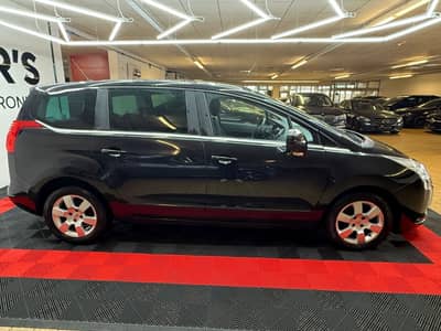 Peugeot 5008 2.0 Family plus HDi FAP 150 — slika 6