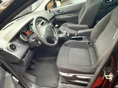 Peugeot 5008 2.0 Family plus HDi FAP 150 — slika 12