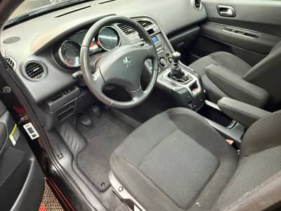 Peugeot 5008 2.0 Family plus HDi FAP 150 — slika 11