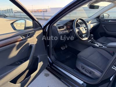 Skoda Superb 2.0 TDI*4x4*SCOUT*DSG*VIR*PANO*MATRIX*AHK — slika 21