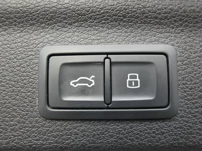 Audi Q3 40 TDI Quattro LED Virtual ACC STHZG Kamera — slika 22