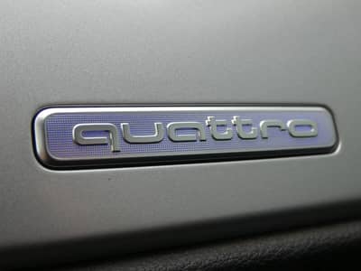 Audi Q3 40 TDI Quattro LED Virtual ACC STHZG Kamera — slika 20