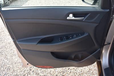 Hyundai TUCSON Tucson Style 2WD Panorama Dach Bluetooth Schaltr — slika 10