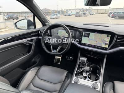 Volkswagen Touareg 3.0 TSI*R LINE*BlackS*PAN*MATRI*LUFT*VOL — slika 15