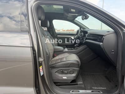Volkswagen Touareg 3.0 TSI*R LINE*BlackS*PAN*MATRI*LUFT*VOL — slika 13